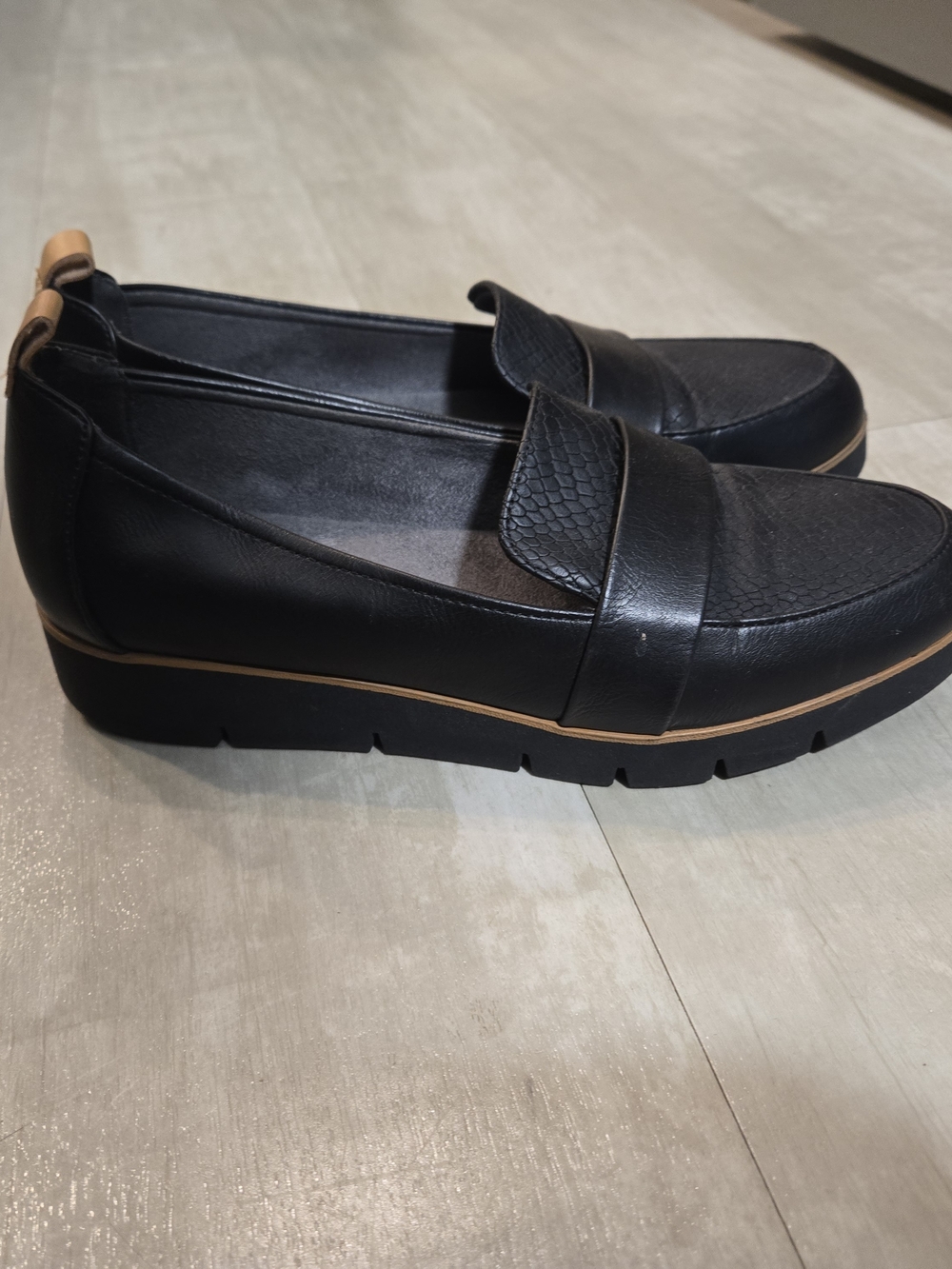 Dr. Scholl's Black Platform Penny Loafers with Tan Trim
